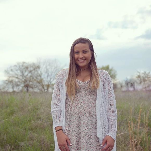 Meet your Posher, Emily - Picture 1 of 1